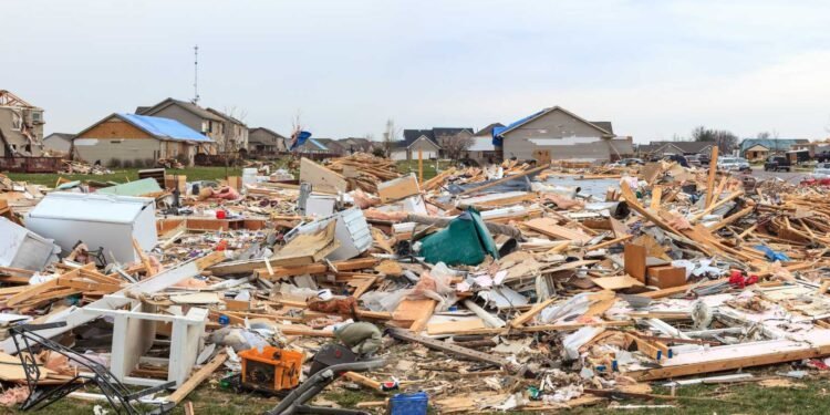 Understanding the Differences Between Water Damage and Flood Damage: A Clear Explanation