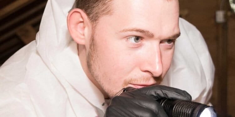 Enhancing Your Mold Detection Strategy: Tips for Combining DIY and Professional Expertise